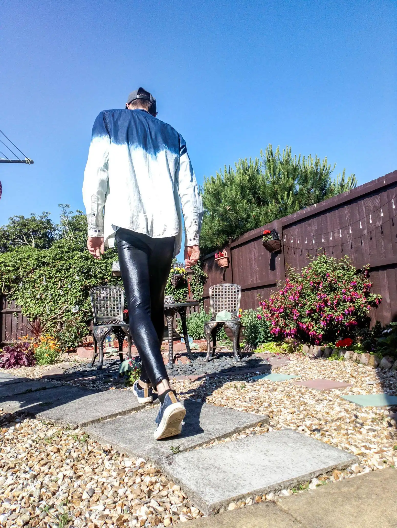 How to Style Shiny Black Leggings for Upcoming Summer, Style Inspiration