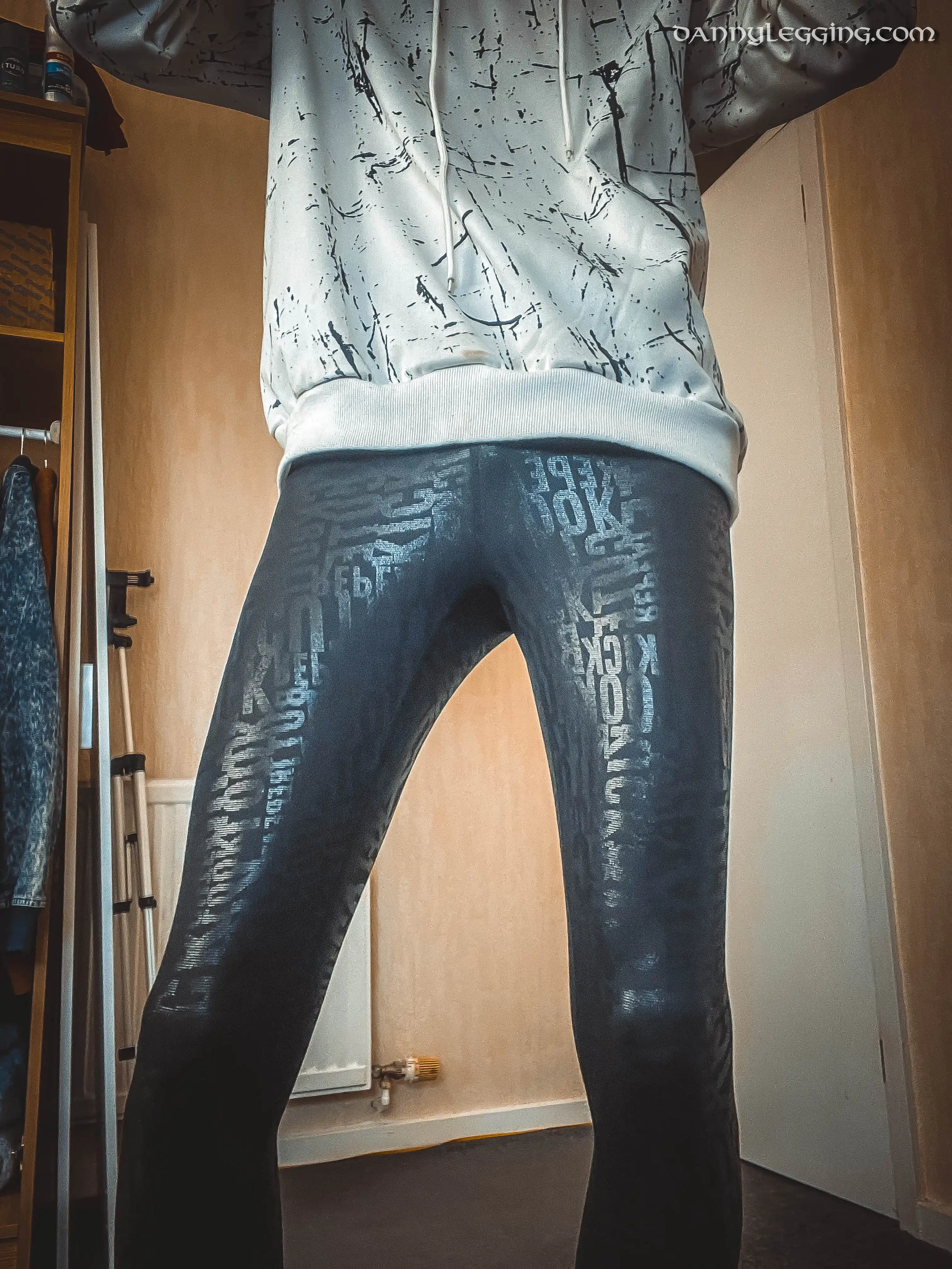 Try On Outfit with Fabletics Letter Print Shiny Leggings