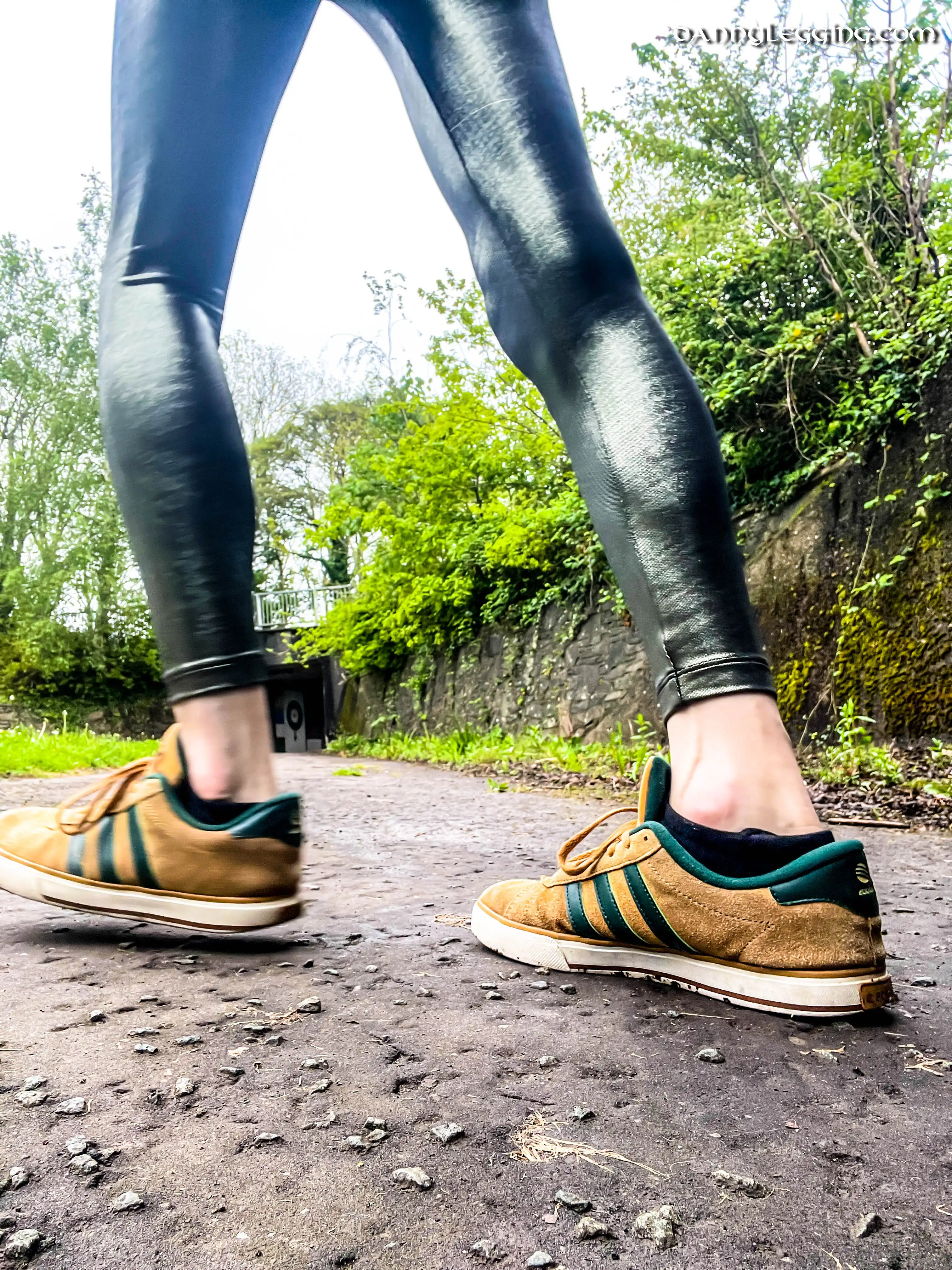 Hip Hop Style Outfit: How to Wear Leather Leggings and Baggy Hoodie